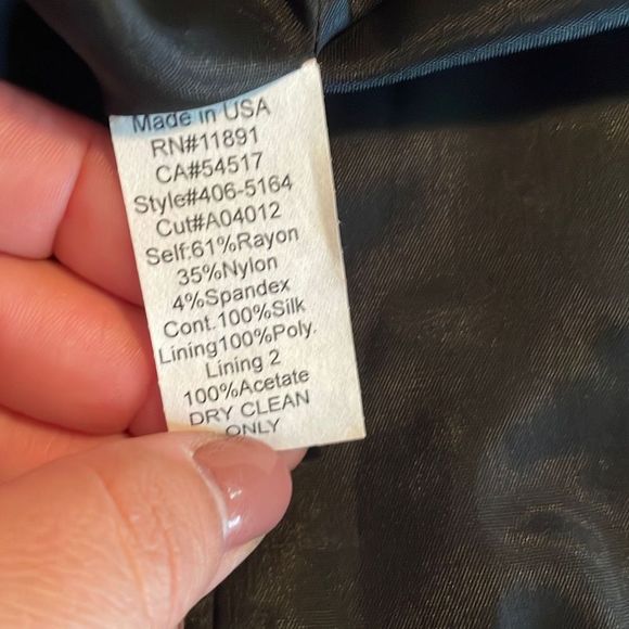 Bailey, 44 new with tags blazer, black with blue trim size large - Picture 6 of 10